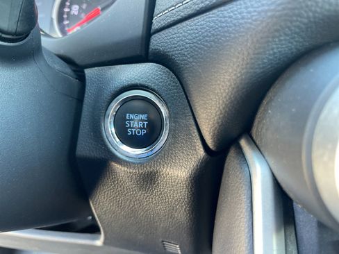 Used 2021 Toyota RAV4 XLE w/ Convenience Package AWD/4WD image 25