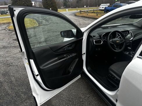 Used 2018 Chevrolet Equinox LT w/ Sun & Infotainment Package image 18