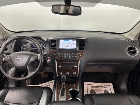 Used 2020 Nissan Pathfinder Platinum FWD image 36