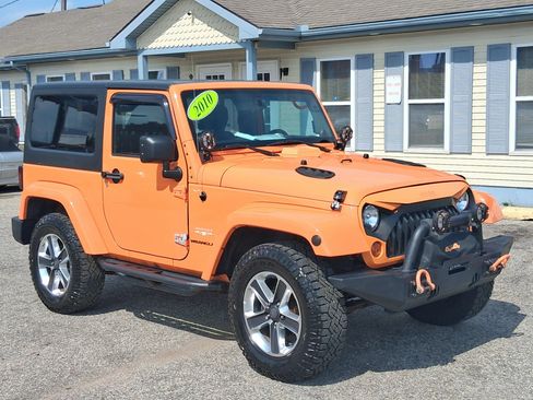 Used 2012 Jeep Wrangler Sahara w/ Dual Top Group AWD/4WD image 24
