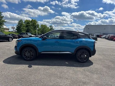New 2026 Nissan Kicks SR FWD image 7