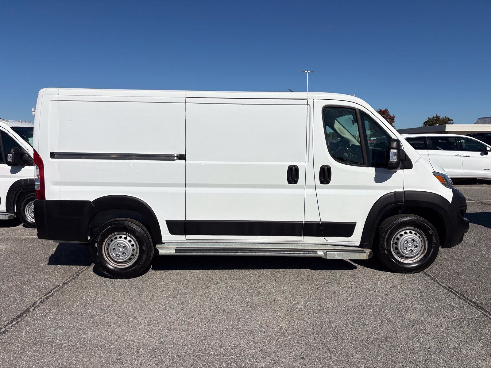 Used 2025 RAM ProMaster 2500 w/ U-Haul Equipment Group FWD image 3