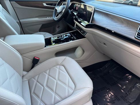 New 2026 Volkswagen Atlas SE image 16