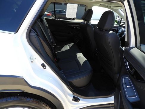 Used 2025 Subaru Outback Limited AWD/4WD image 35