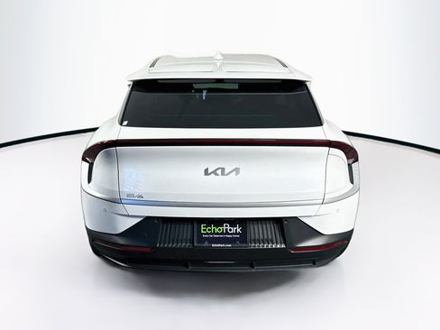 Used 2024 Kia EV6 Light RWD image 7