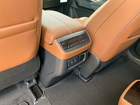 New 2026 Nissan Pathfinder Platinum FWD image 27