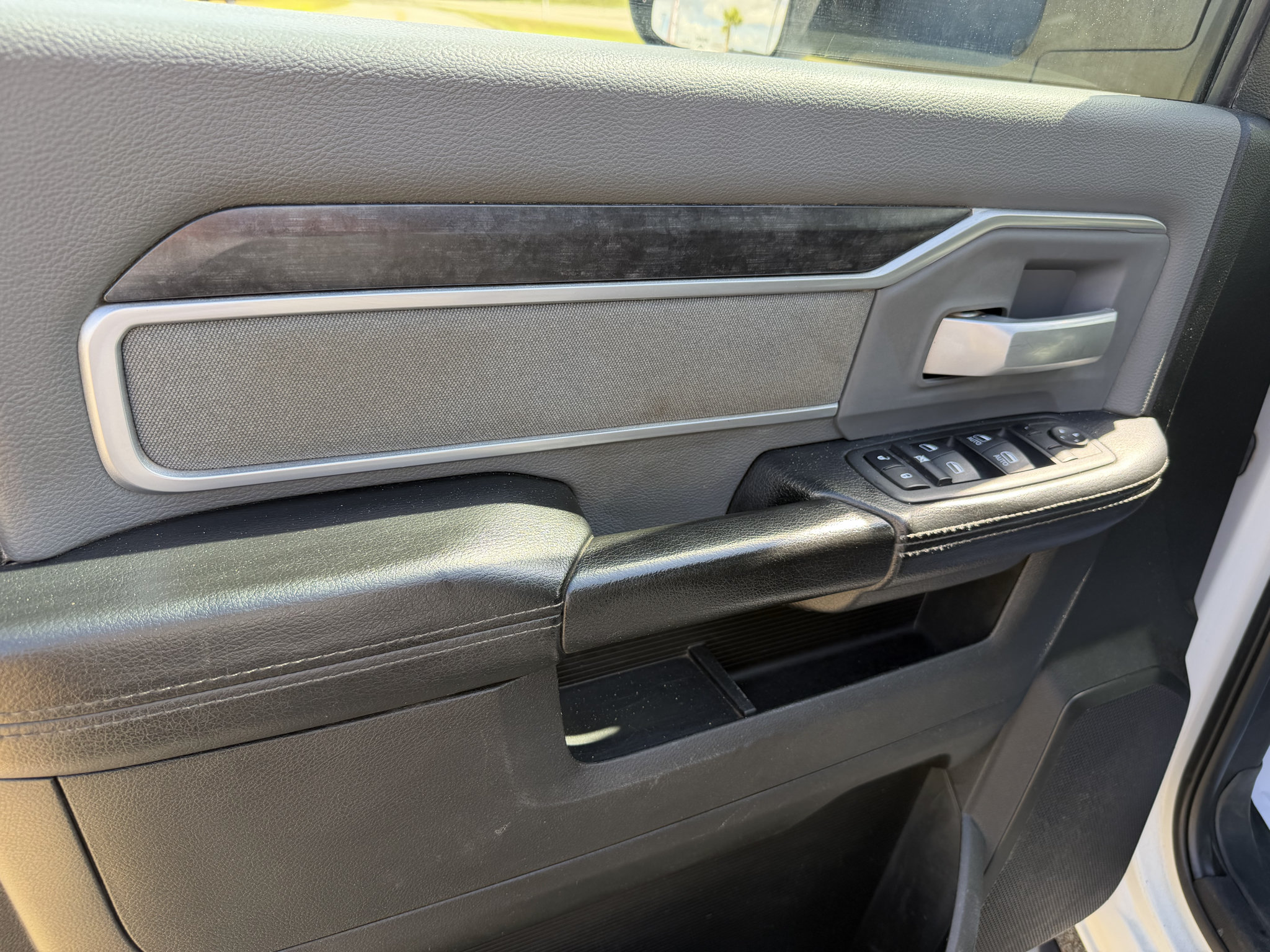 Used 2022 RAM 3500 Big Horn AWD/4WD image 25