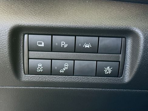 Used 2024 Nissan Kicks S image 16