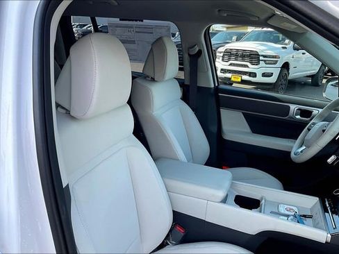 New 2026 Hyundai Santa Fe SE image 22