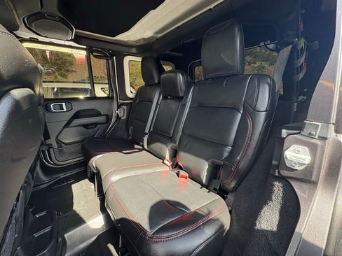 Used 2021 Jeep Wrangler Unlimited Rubicon image 27