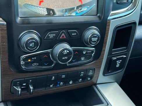 Used 2016 RAM 1500 Laramie w/ Convenience Group AWD/4WD image 19