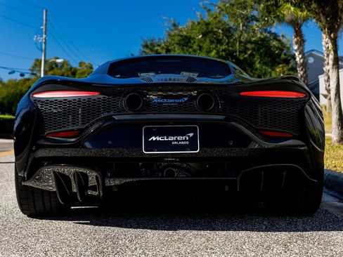 Used 2023 McLaren Artura RWD image 12