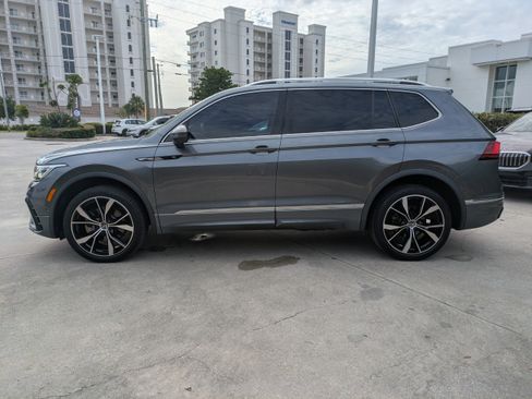 Used 2022 Volkswagen Tiguan SEL R-Line AWD/4WD image 7