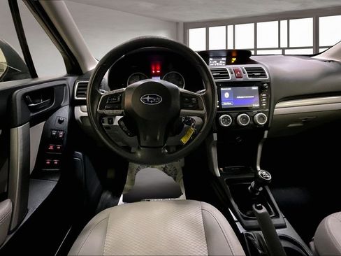 Used 2016 Subaru Forester 2.5i Premium image 5