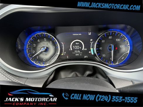 Used 2026 Chrysler Pacifica Limited FWD image 20