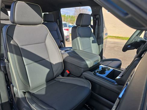 New 2026 GMC Yukon XL Elevation image 10