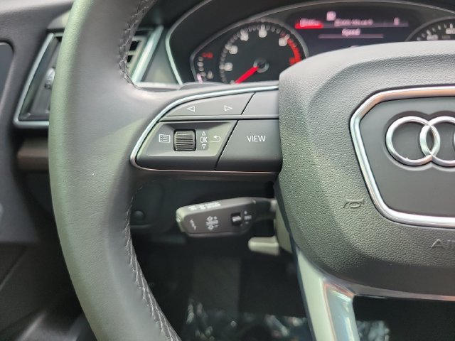 Used 2023 Audi Q5 2.0T Premium w/ Convenience Package AWD/4WD image 22