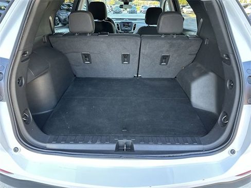 Used 2022 Chevrolet Equinox LS w/ LS Convenience Package image 21