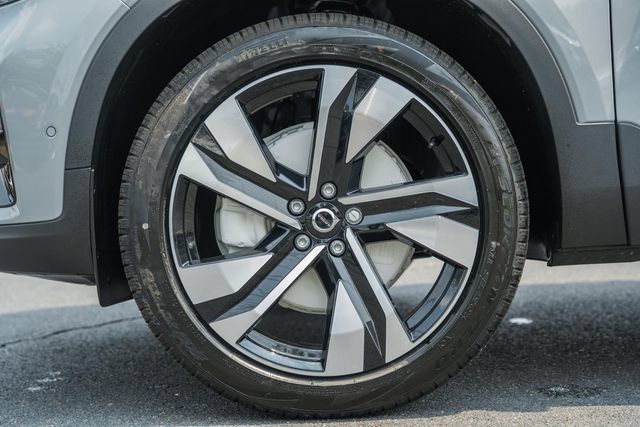 New 2026 Volvo XC40 B5 Ultra w/ Protection Package Premier AWD/4WD image 18