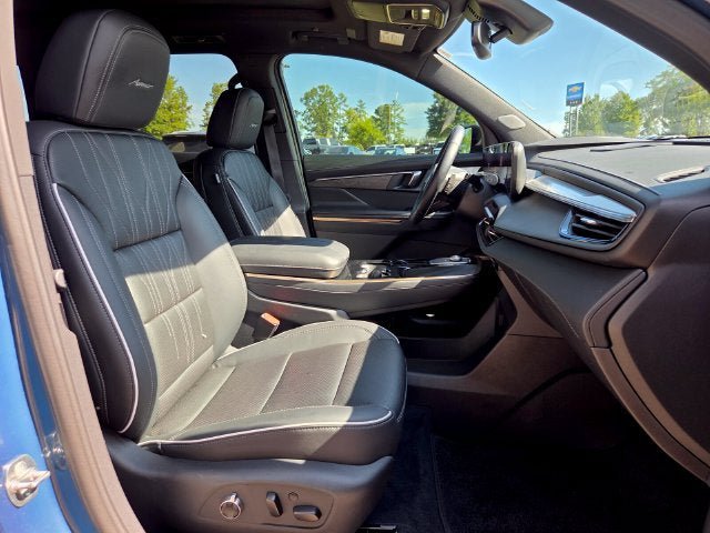 Used 2025 Buick Enclave Avenir w/ Trailering Package, 5000 lbs. FWD image 23