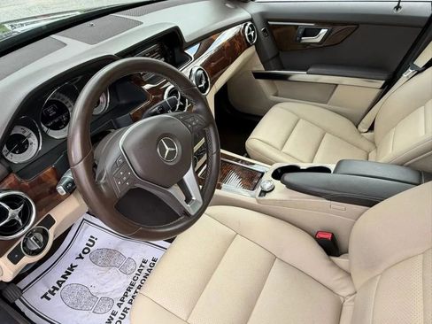 Used 2013 Mercedes-Benz GLK 350 4MATIC image 2