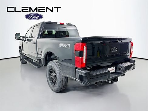 New 2026 Ford F250 Lariat w/ Black Appearance Package AWD/4WD image 8