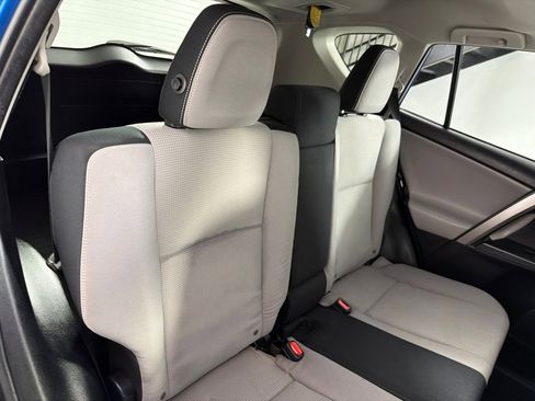 Used 2018 Toyota RAV4 XLE image 22