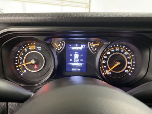 Used 2025 Jeep Wrangler Sport S AWD/4WD image 27