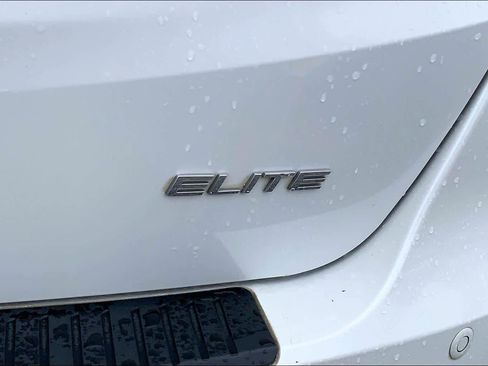 Used 2023 Honda Odyssey Elite image 9