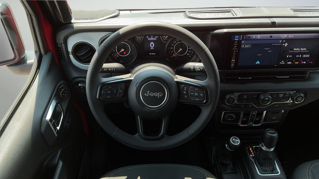 Used 2025 Jeep Gladiator Sport AWD/4WD image 10