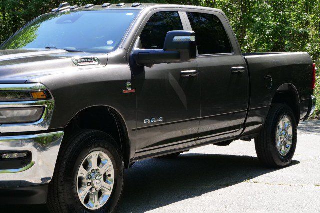 Used 2025 RAM 3500 Big Horn AWD/4WD image 30