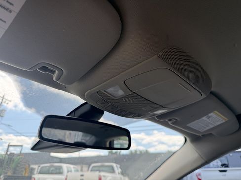 Used 2020 Ford Fusion SE FWD image 17