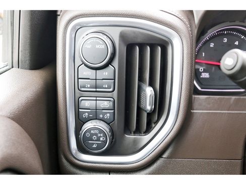 Used 2020 Chevrolet Silverado 2500 LTZ w/ LTZ Texas Edition AWD/4WD image 21