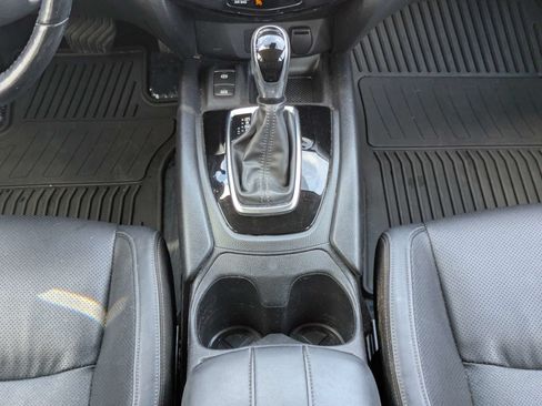 Used 2022 Nissan Rogue Sport SL FWD image 6