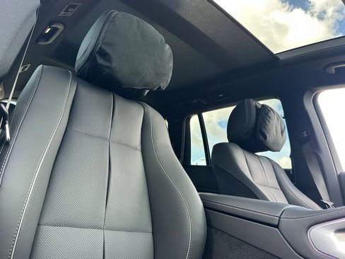 New 2025 Mercedes-Benz GLS 580 4MATIC image 32