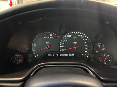 Used 2004 Chevrolet Corvette Coupe w/ Roof Package image 41