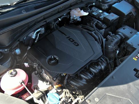 Used 2024 Kia Sorento S image 51