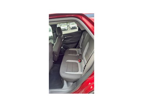 Used 2025 Chevrolet TrailBlazer LT AWD/4WD image 10