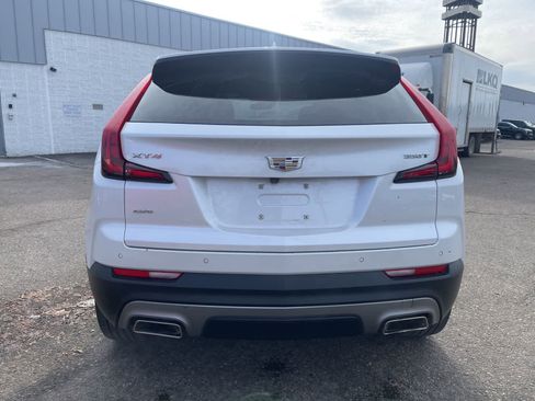 Certified 2022 Cadillac XT4 Premium Luxury w/ Cold Weather Package image 4