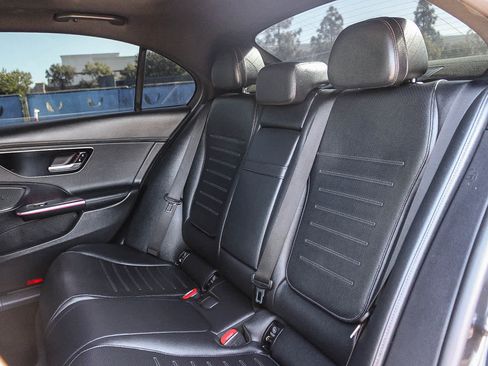 Used 2023 Mercedes-Benz C 300 Sedan image 18