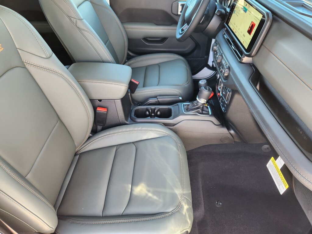 New 2026 Jeep Gladiator Mojave AWD/4WD image 13
