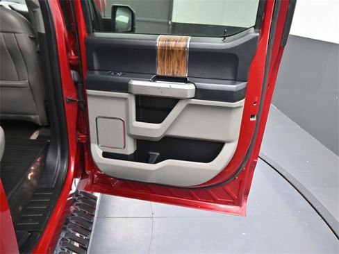 Used 2020 Ford F150 Lariat w/ Equipment Group 502A Luxury image 13