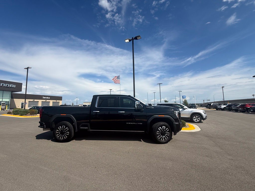 Used 2025 GMC Sierra 2500 Denali Ultimate AWD/4WD image 2