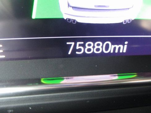 Used 2021 GMC Yukon SLT w/ SLT Luxury Plus Package image 32