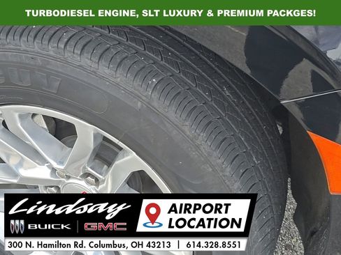 Used 2023 GMC Yukon XL SLT w/ SLT Premium Package image 14