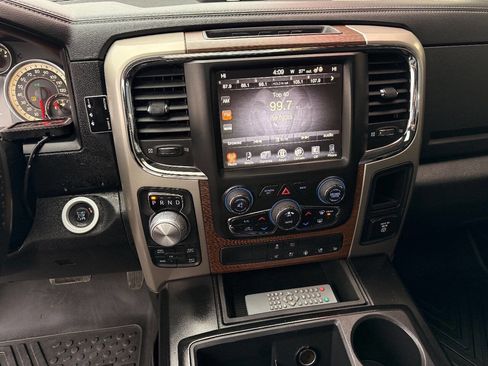 Used 2014 RAM 1500 Laramie w/ Convenience Group image 12