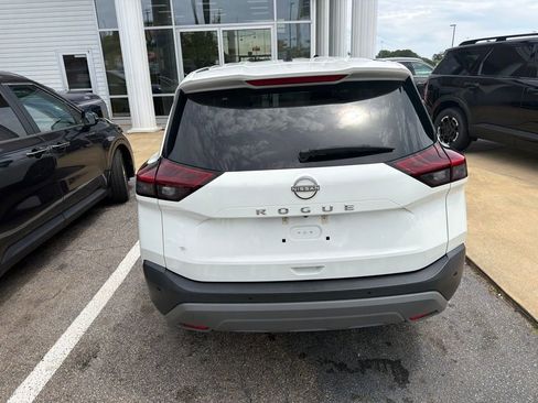 Used 2023 Nissan Rogue S FWD image 4