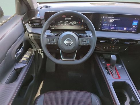 Certified 2026 Nissan Kicks SR FWD image 16