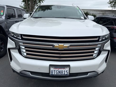 Used 2021 Chevrolet Tahoe High Country w/ Premium Package AWD/4WD image 2
