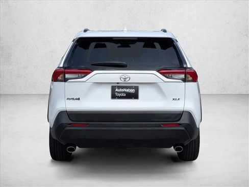 Used 2024 Toyota RAV4 XLE FWD image 7